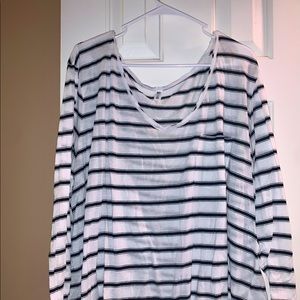 BP 4X Women’s long sleeve white and navy tee